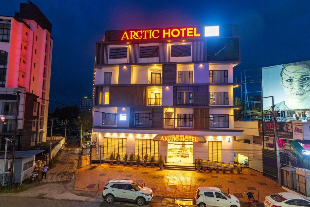 Arctic Hotel Kochi Exterior photo