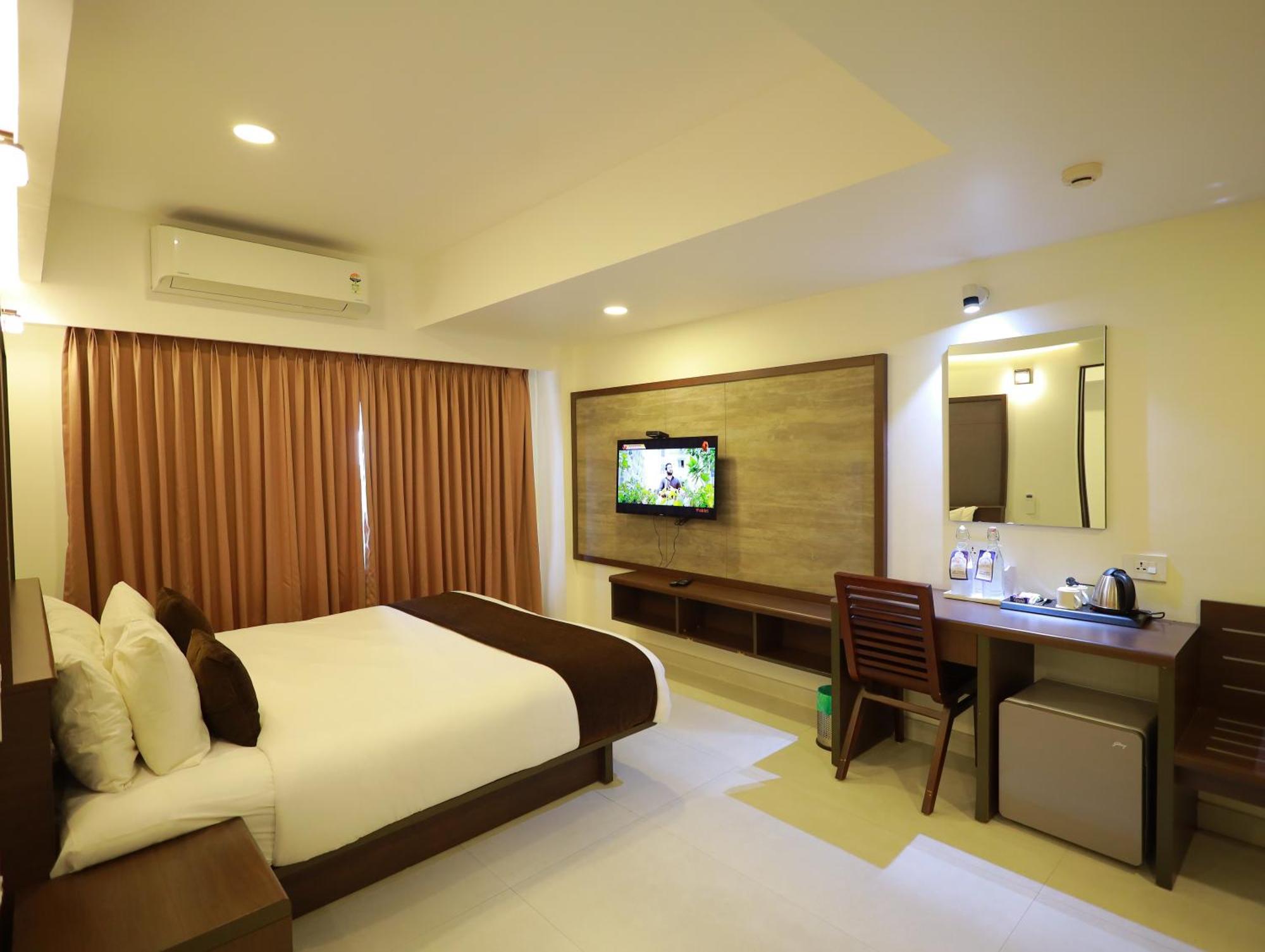 Arctic Hotel Kochi Exterior photo